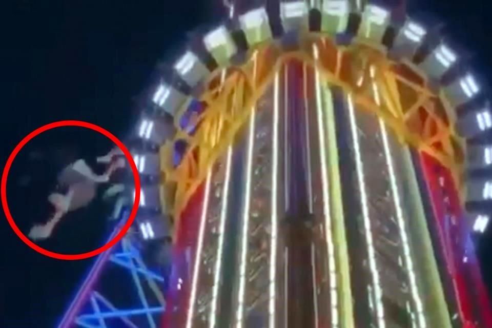 Video: Muere adolescente al caer de juego en parque de Orlando