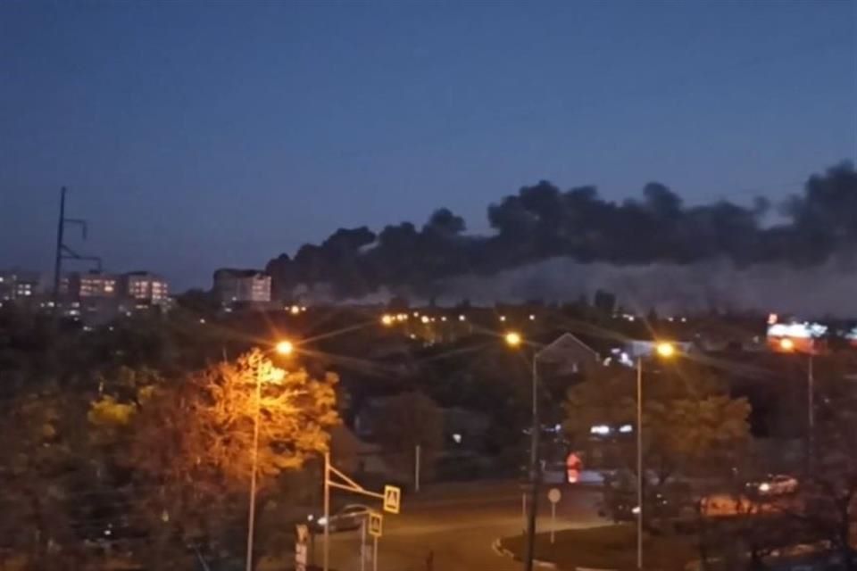 Military plane crashes into houses in Yeisk, Russia