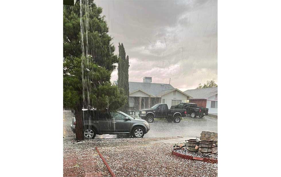 Deszcz i grad spowodowały przerwy w dostawie prądu w El Paso